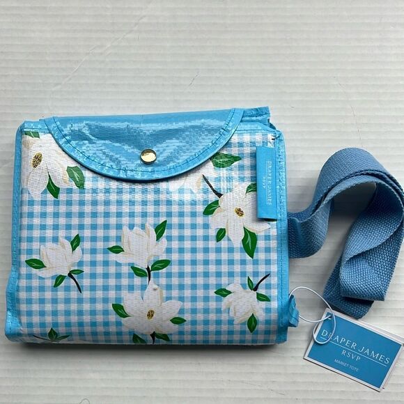 Draper James Market tote in Blue Floral - Picture 2 of 9